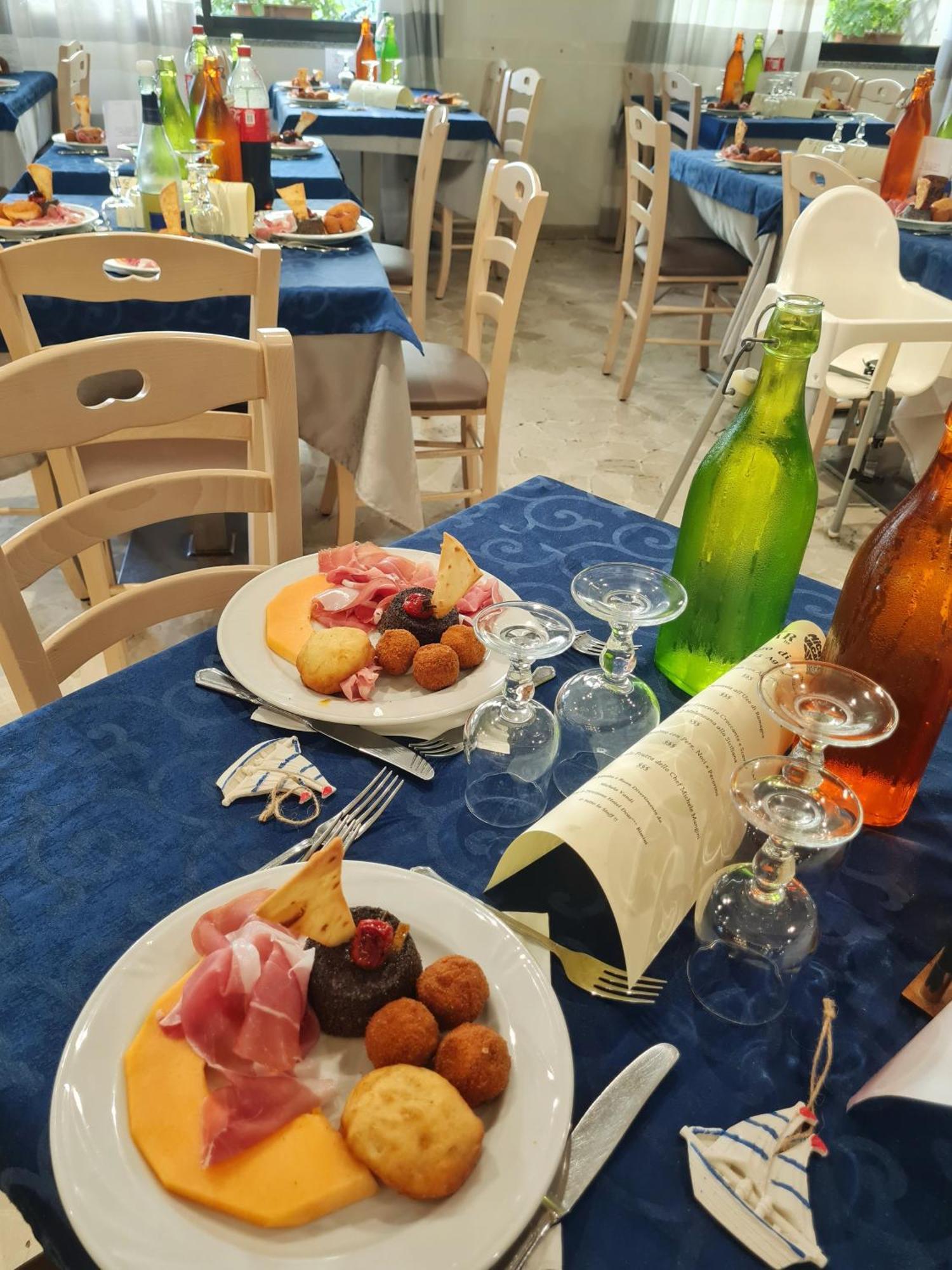 Hotel Dear Ρίμινι Εξωτερικό φωτογραφία