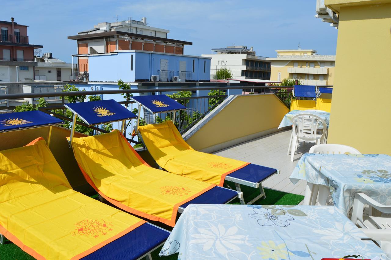 Hotel Dear Ρίμινι Εξωτερικό φωτογραφία