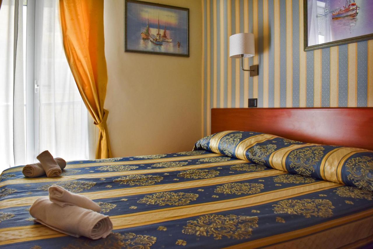 Hotel Dear Ρίμινι Εξωτερικό φωτογραφία